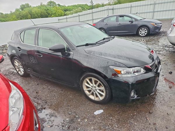 2013 LEXUS CT 200h