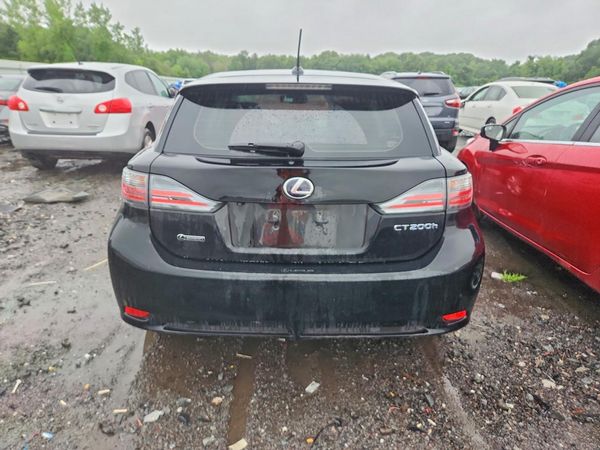 2013 LEXUS CT 200h