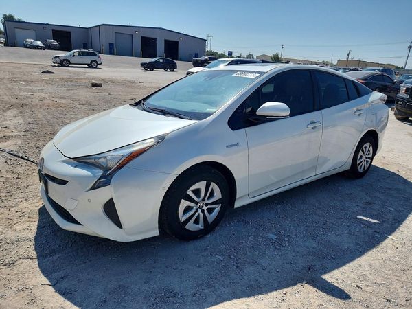 2016 TOYOTA PRIUS
