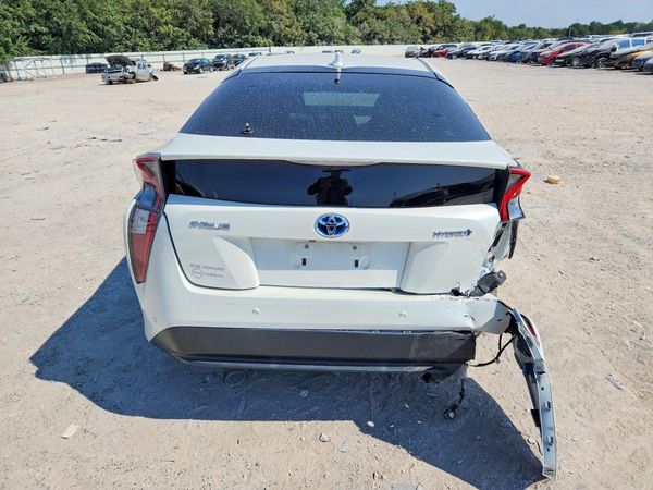 2016 TOYOTA PRIUS