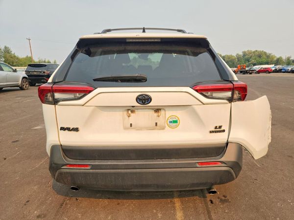 2022 TOYOTA RAV4 LE