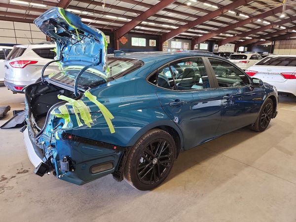 2025 TOYOTA CAMRY