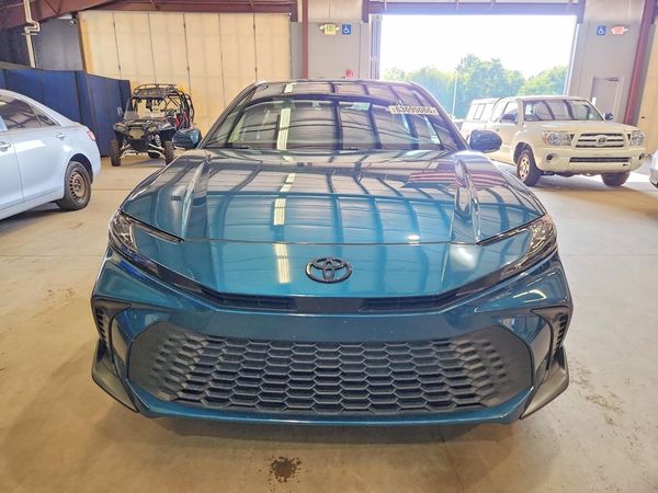 2025 TOYOTA CAMRY