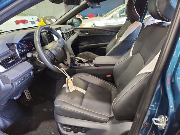 2025 TOYOTA CAMRY