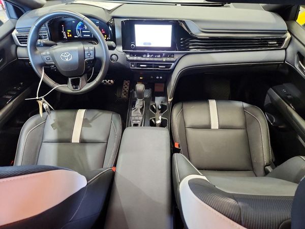 2025 TOYOTA CAMRY