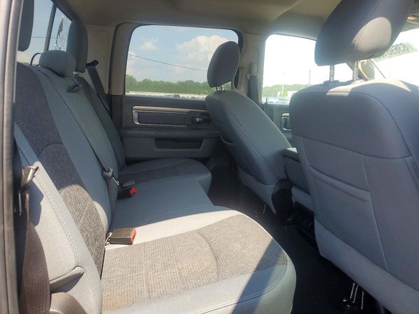 2019 RAM 1500 CLASSIC SLT