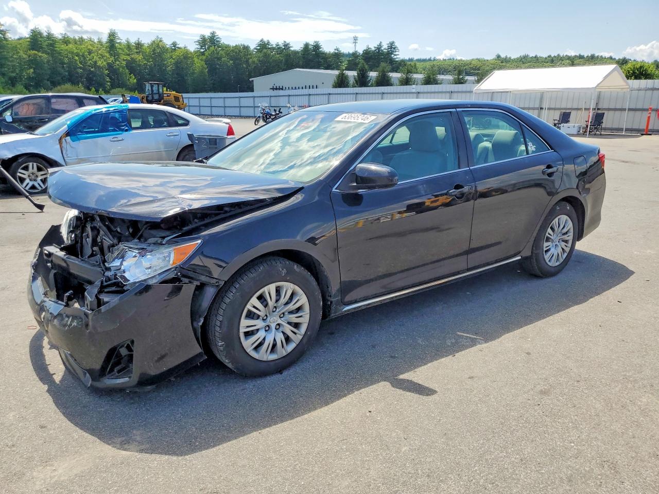 2014 TOYOTA CAMRY