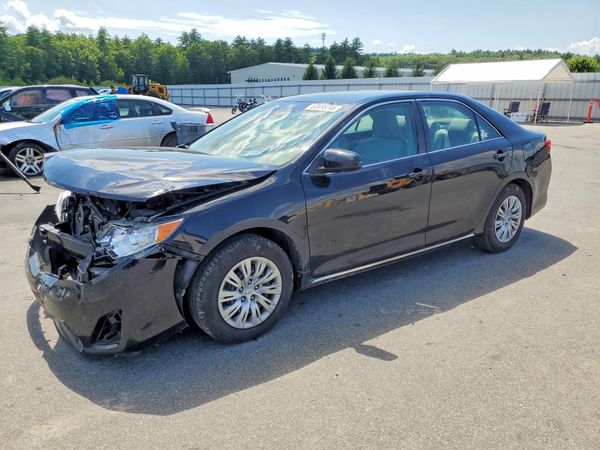 2014 TOYOTA CAMRY
