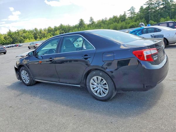 2014 TOYOTA CAMRY