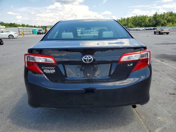 2014 TOYOTA CAMRY