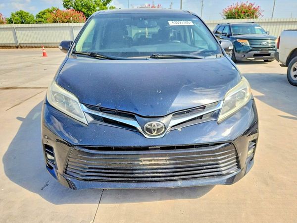 2015 TOYOTA SIENNA