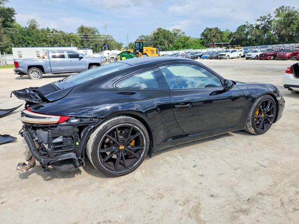 2018 PORSCHE 911