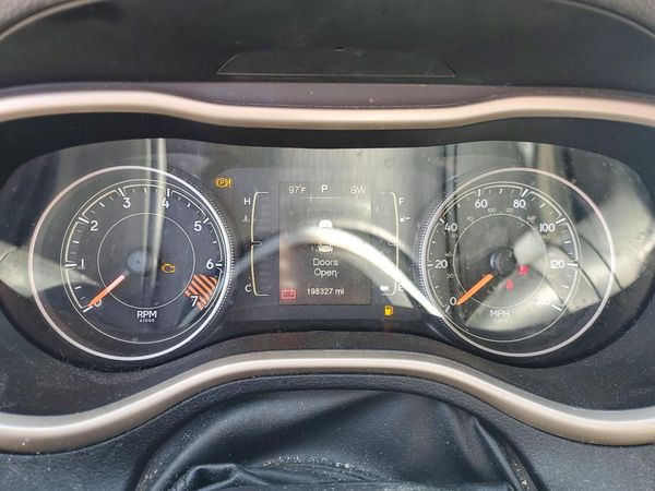 2015 JEEP CHEROKEE Latitude — ODOM