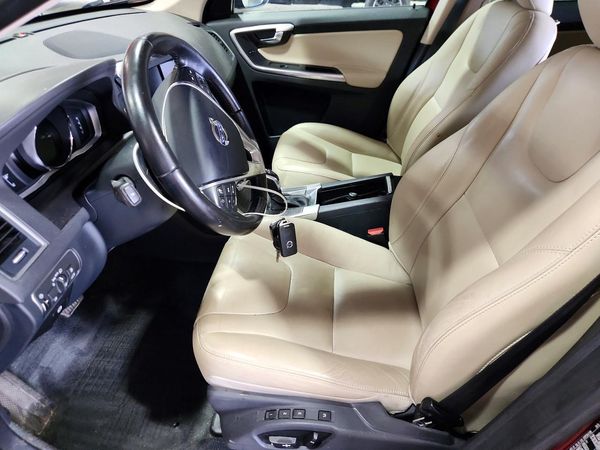 2016 VOLVO XC60 SV35 Platinum