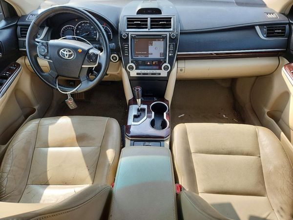 2014 TOYOTA CAMRY