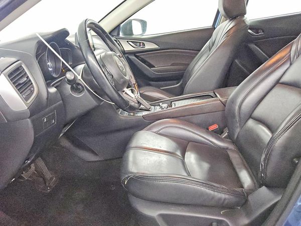 2018 MAZDA 3 Touring — DENT