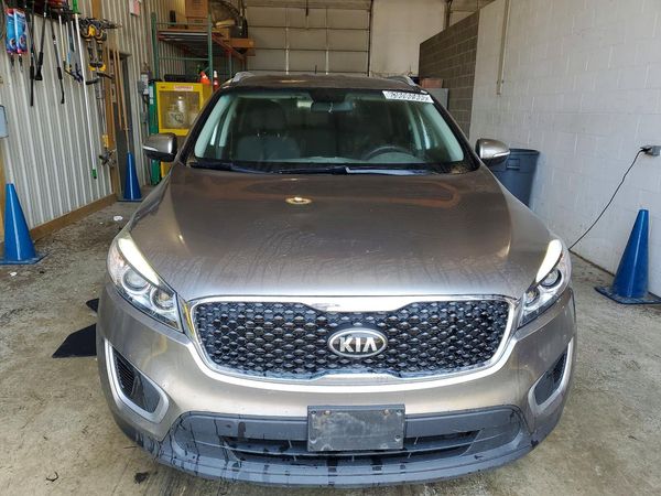 2018 KIA SORENTO L, LX
