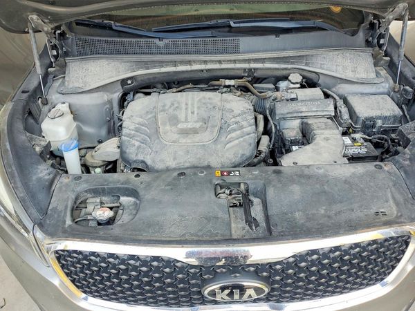 2018 KIA SORENTO L, LX