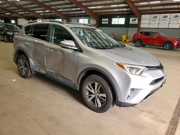 2018 TOYOTA RAV4 Adventure/XLE
