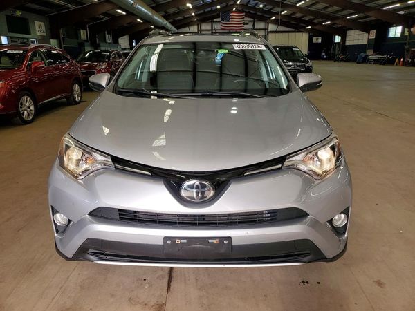 2018 TOYOTA RAV4 Adventure/XLE