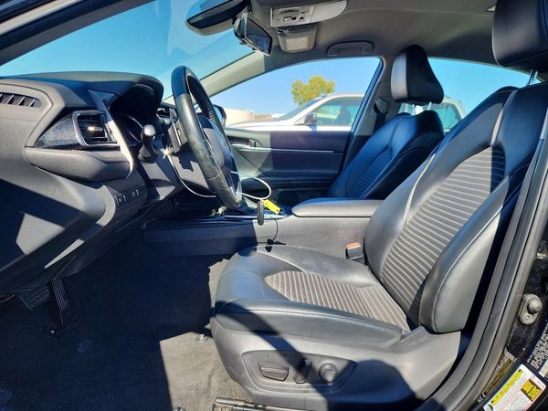 2020 TOYOTA CAMRY SE Hybrid