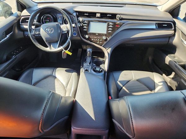 2020 TOYOTA CAMRY SE Hybrid