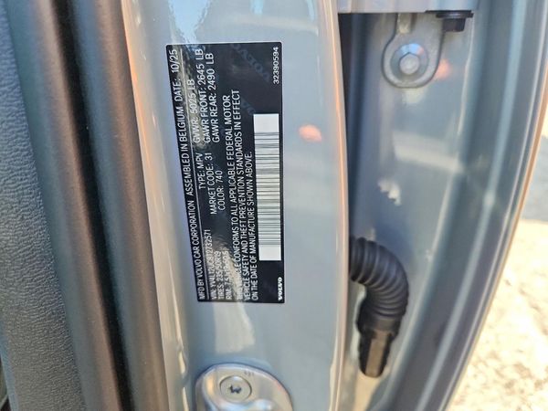 2026 VOLVO XC40 Plus Dark