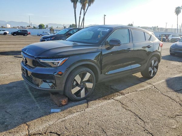 2023 VOLVO ALL OTHER Ultimate Dark — Front 3/4