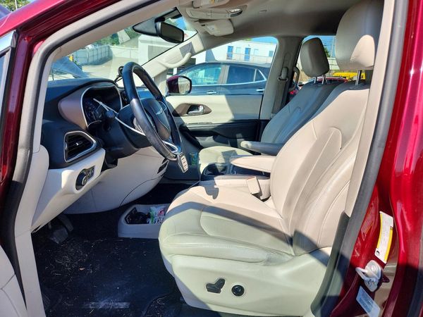 2017 CHRYSLER PACIFICA