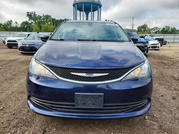2017 CHRYSLER PACIFICA