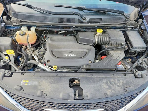 2017 CHRYSLER PACIFICA