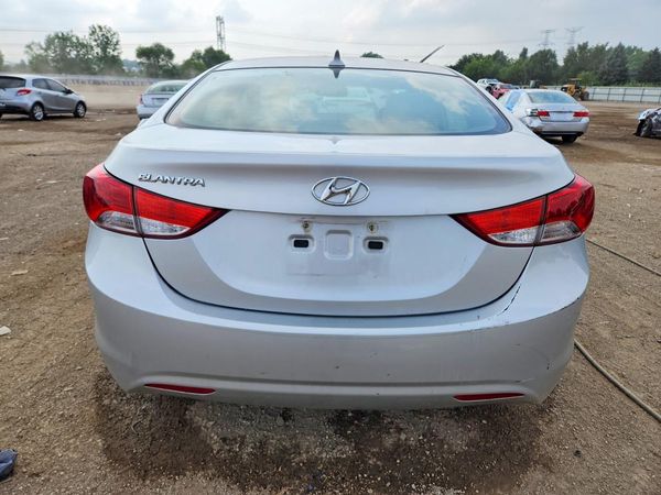 2013 HYUNDAI ELANTRA