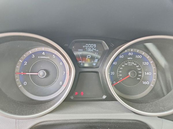 2013 HYUNDAI ELANTRA