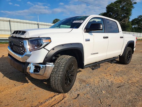 2021 TOYOTA TUNDRA SR5 grade