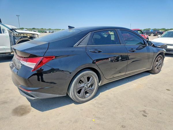 2022 HYUNDAI ELANTRA