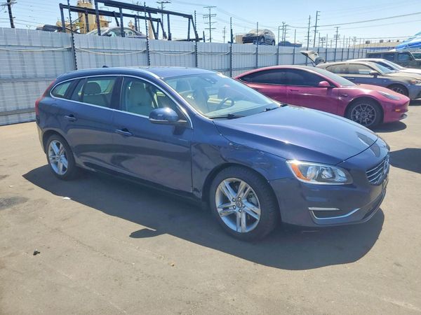 2015 VOLVO V60 Platinum (non R design)