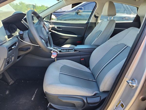 2021 HYUNDAI SONATA SE