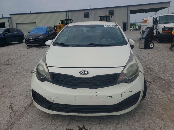 2015 KIA RIO GL - Middle-low