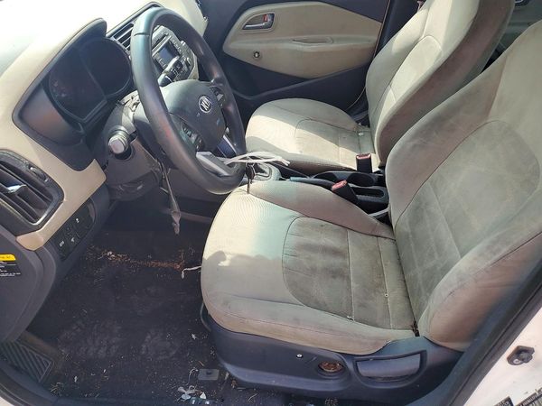 2015 KIA RIO GL - Middle-low