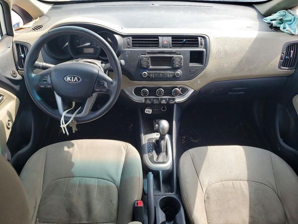 2015 KIA RIO GL - Middle-low