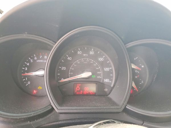 2015 KIA RIO GL - Middle-low
