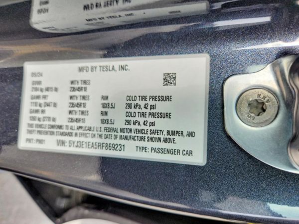 2024 TESLA MODEL 3