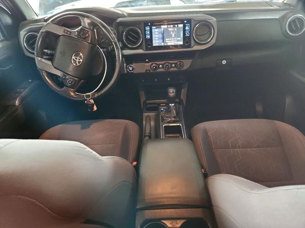2017 TOYOTA TACOMA
