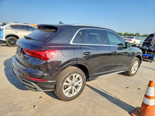 2025 AUDI Q3 S Line quattro Premium