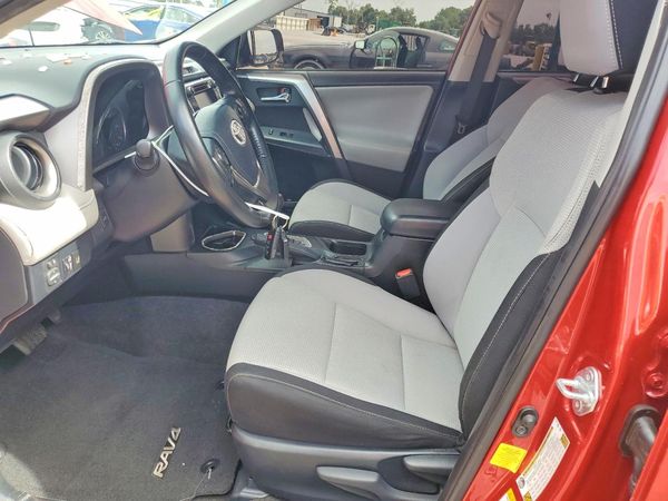 2017 TOYOTA RAV4 XLE