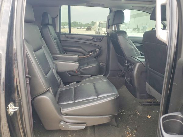 2017 CHEVROLET SUBURBAN LT
