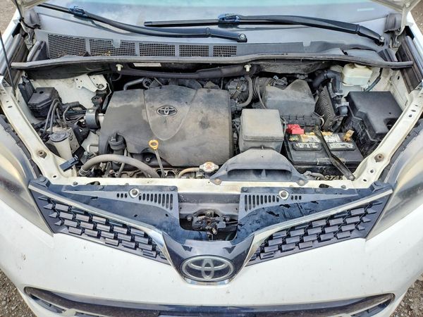 2019 TOYOTA SIENNA SE/SE Premium