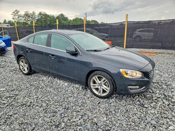 2015 VOLVO S60 Premier (non R design)