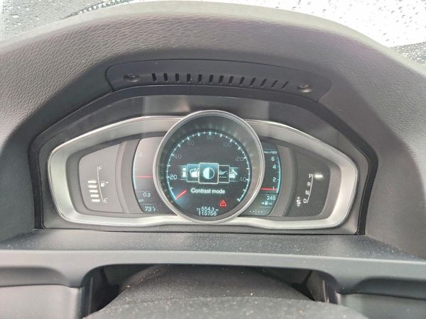 2015 VOLVO S60 Premier (non R design)