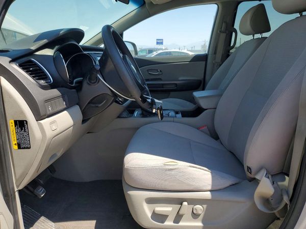 2016 KIA SEDONA LX - Middle-low